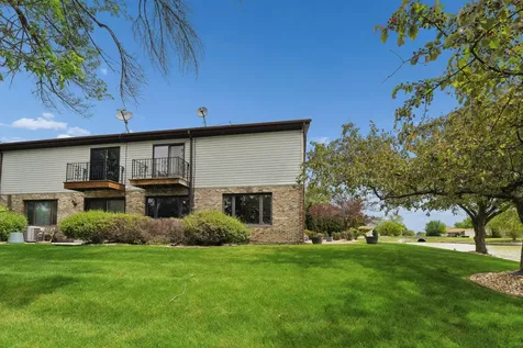 19726 Lake Shore Drive Court Lynwood IL 60411