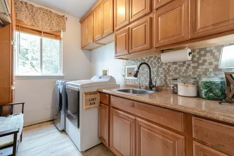 538 West Seaton Drive Round Lake IL 60073
