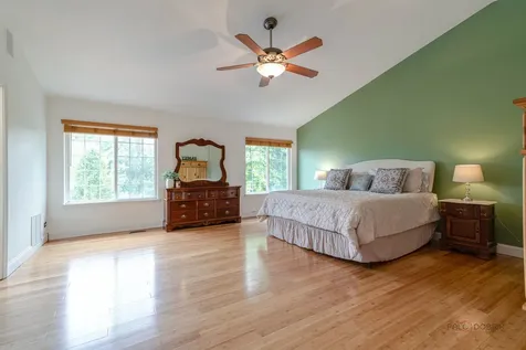 538 West Seaton Drive Round Lake IL 60073