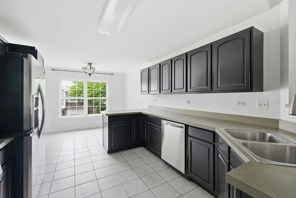 2290 Scott Lane Aurora IL 60502