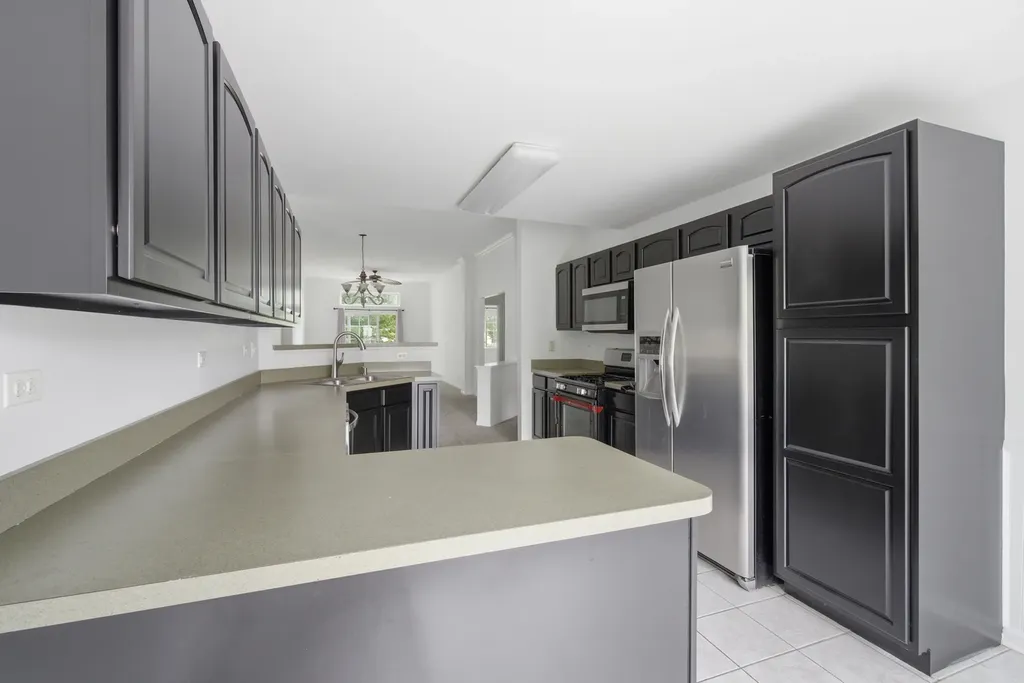 2290 Scott Lane Aurora IL 60502