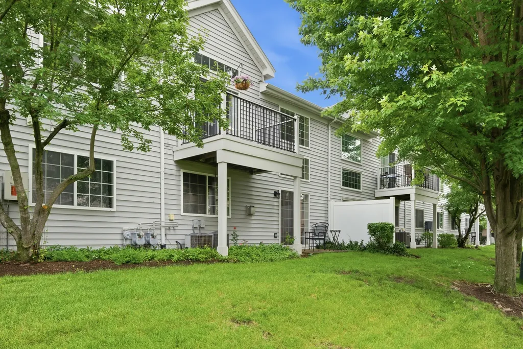 2290 Scott Lane Aurora IL 60502