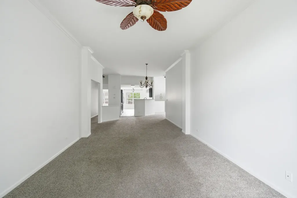 2290 Scott Lane Aurora IL 60502
