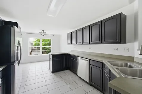 2290 Scott Lane Aurora IL 60502