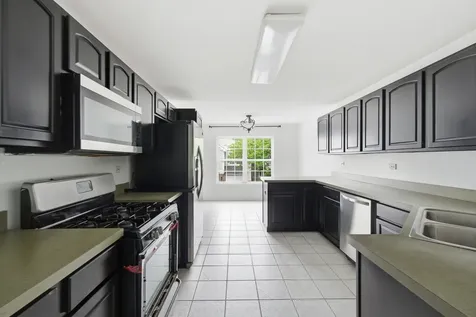 2290 Scott Lane Aurora IL 60502