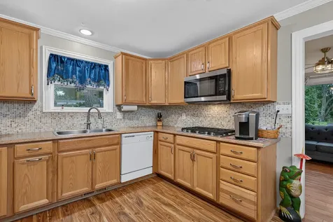 183 Sunset Drive Carpentersville IL 60110
