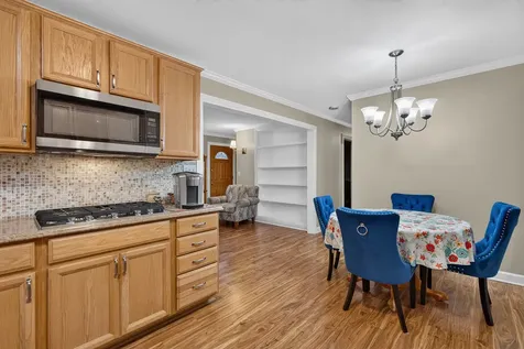 183 Sunset Drive Carpentersville IL 60110
