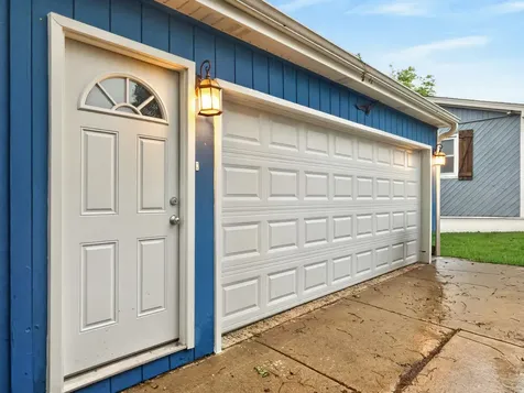 183 Sunset Drive Carpentersville IL 60110