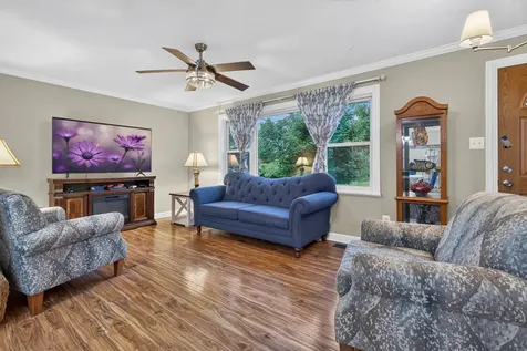 183 Sunset Drive Carpentersville IL 60110