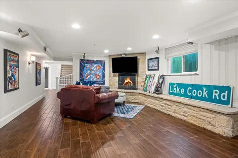 1087 Bluff Road Glencoe IL 60022