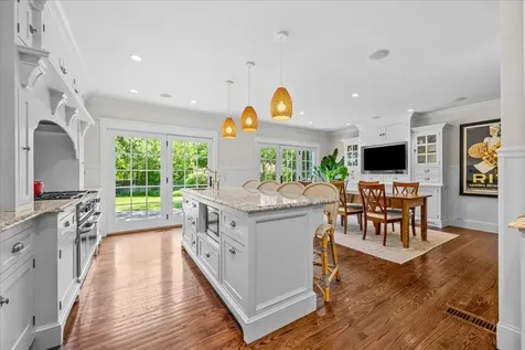 1087 Bluff Road Glencoe IL 60022