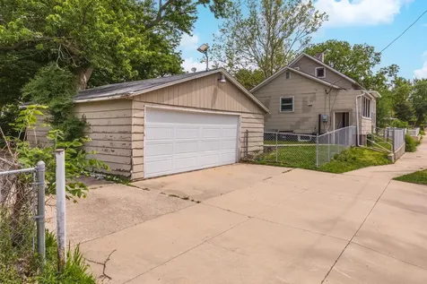 107 South Morris Avenue Bloomington IL 61701
