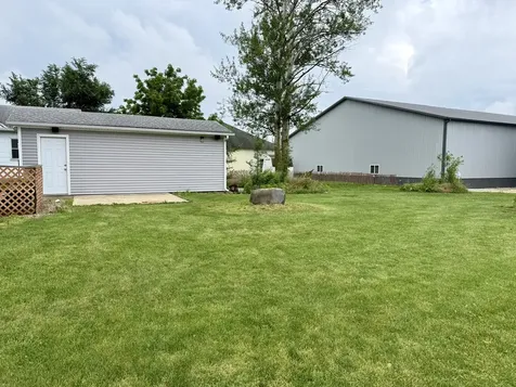 510 South King Street Newman IL 61942