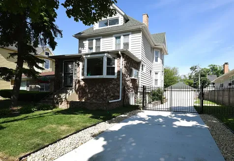 407 South 20th Avenue Maywood IL 60153