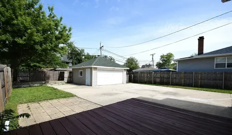 407 South 20th Avenue Maywood IL 60153