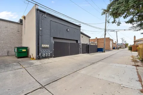 5512 West 79th Street Burbank IL 60459