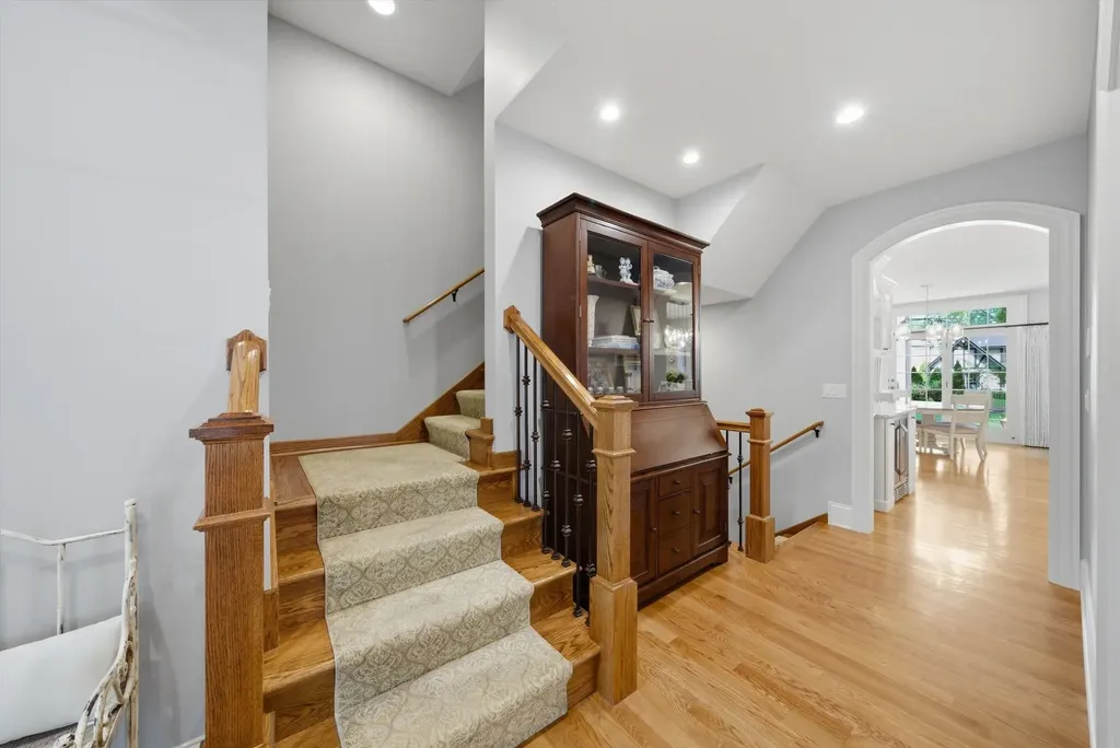 329 South Kenmore Avenue Elmhurst IL 60126