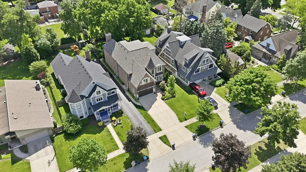 329 South Kenmore Avenue Elmhurst IL 60126