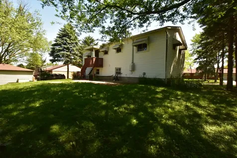 7852 Sprucewood Avenue Woodridge IL 60517