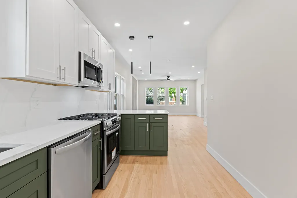 4829 West Strong Street Chicago IL 60630