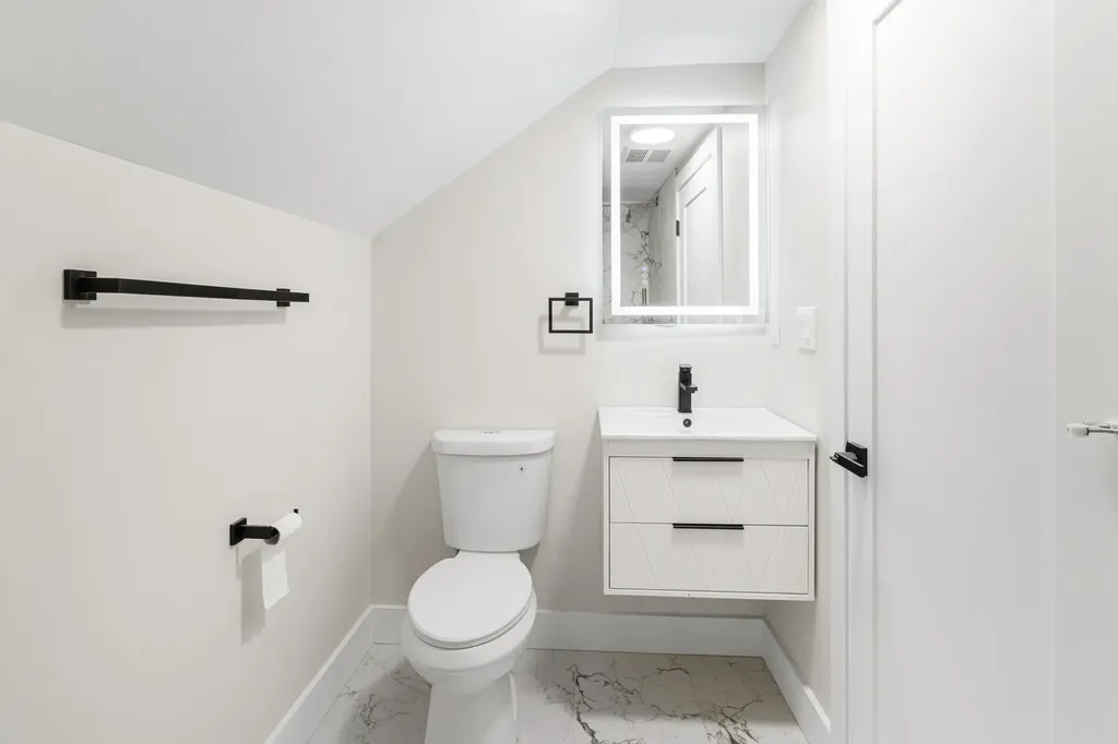 4829 West Strong Street Chicago IL 60630
