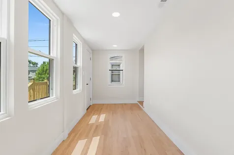 4829 West Strong Street Chicago IL 60630
