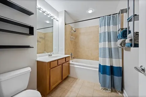 233 East 13th Street Chicago IL 60605