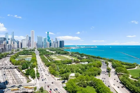 233 East 13th Street Chicago IL 60605