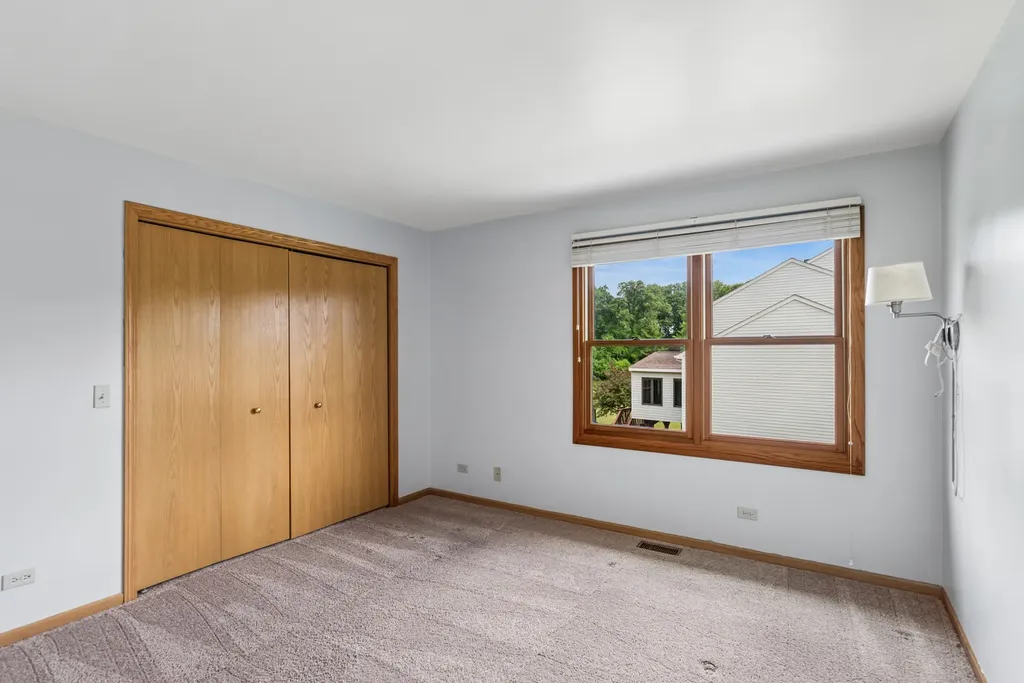 615 Wood Creek Drive Antioch IL 60002
