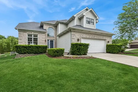 615 Wood Creek Drive Antioch IL 60002