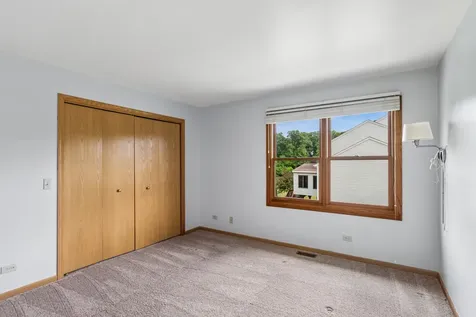 615 Wood Creek Drive Antioch IL 60002
