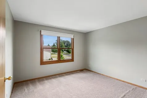 615 Wood Creek Drive Antioch IL 60002