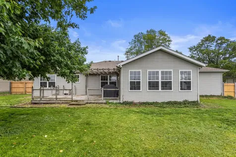 809 South Scarborough Street Sidney IL 61877