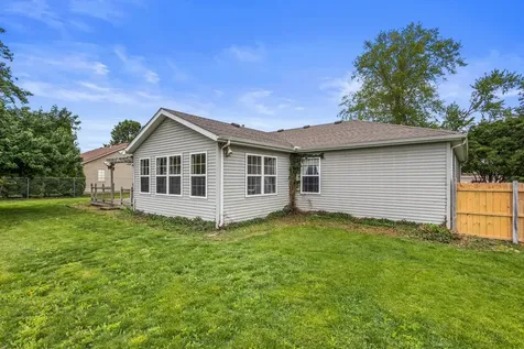 809 South Scarborough Street Sidney IL 61877