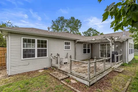 809 South Scarborough Street Sidney IL 61877
