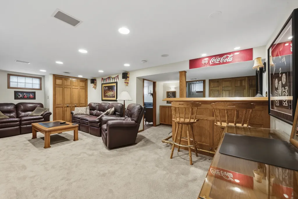27W231 Bolles Avenue Winfield IL 60190