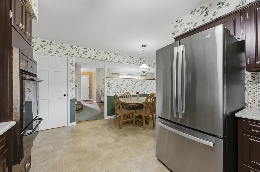 27W231 Bolles Avenue Winfield IL 60190