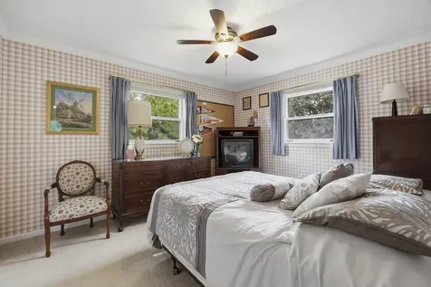 27W231 Bolles Avenue Winfield IL 60190