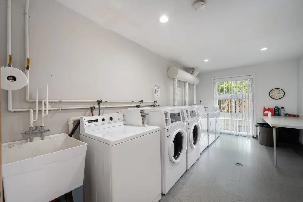 7225 West Higgins Avenue Chicago IL 60656