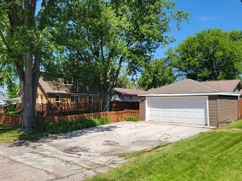 33191 North Sunset Avenue Grayslake IL 60030