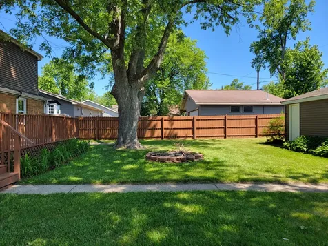 33191 North Sunset Avenue Grayslake IL 60030