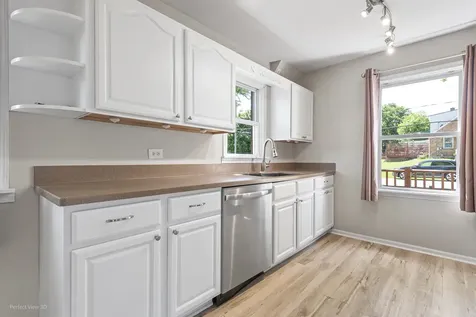 33191 North Sunset Avenue Grayslake IL 60030