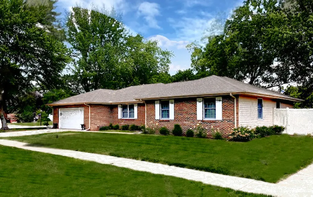 704 Wesley Avenue Savoy IL 61874