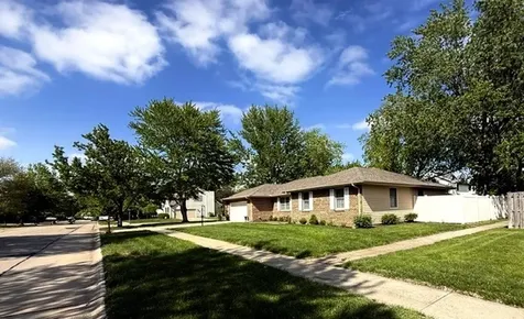 704 Wesley Avenue Savoy IL 61874