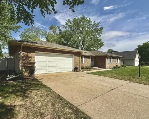 704 Wesley Avenue Savoy IL 61874