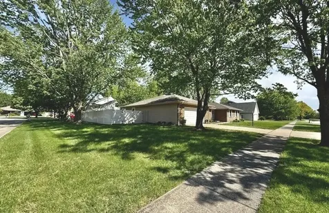 704 Wesley Avenue Savoy IL 61874