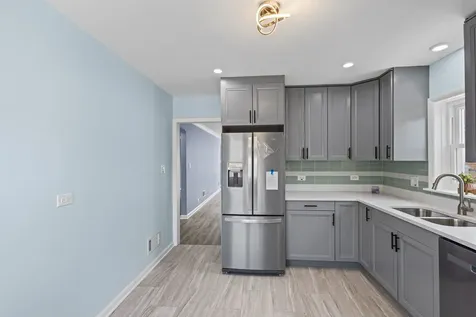 9411 South Springfield Avenue Evergreen Park IL 60805