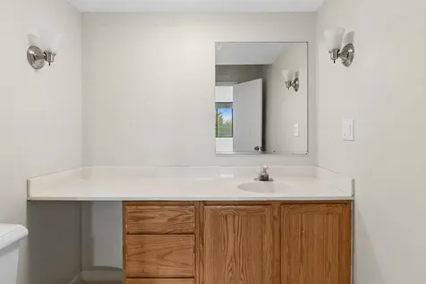460 Raintree Court Glen Ellyn IL 60137