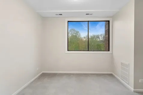 460 Raintree Court Glen Ellyn IL 60137