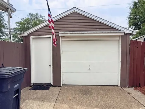 971 41ST Street Moline IL 61265